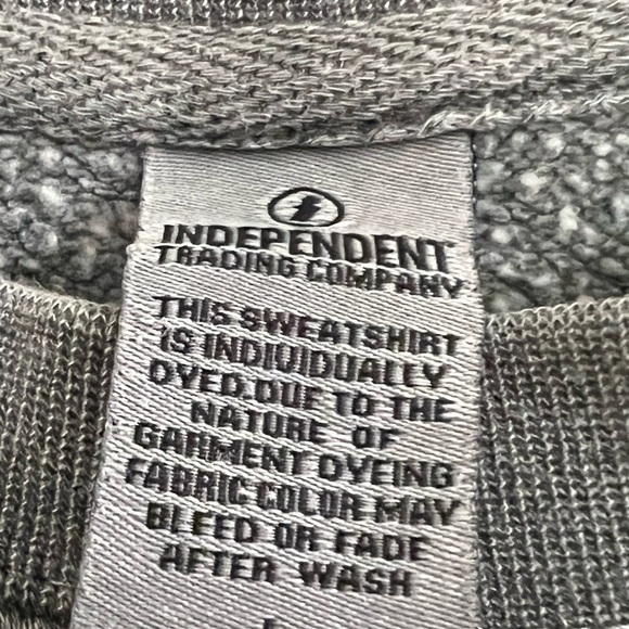 Anchors and Ink Tatoo Studio Graphic Sweatshirt L - Picture 5 of 5